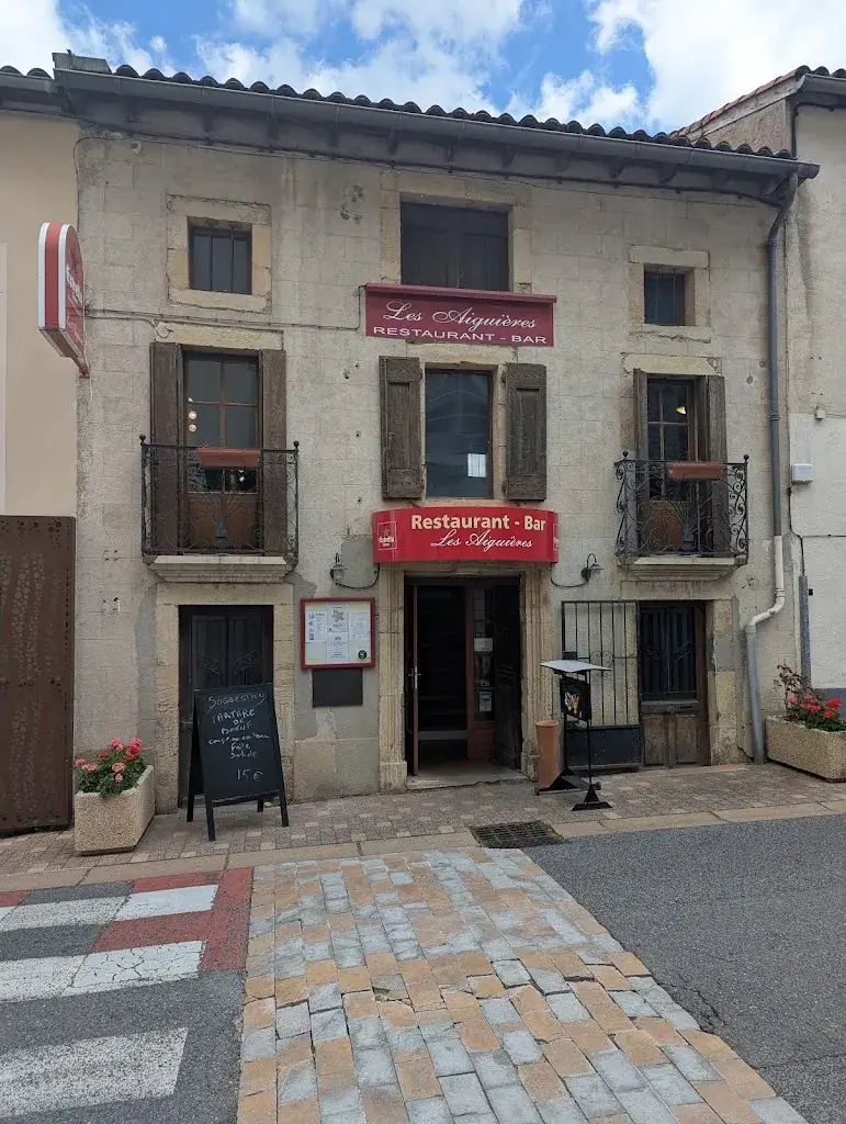 Ellie Comber-Davies_Les Aiguières_Roquefort-sur-Soulzon_review