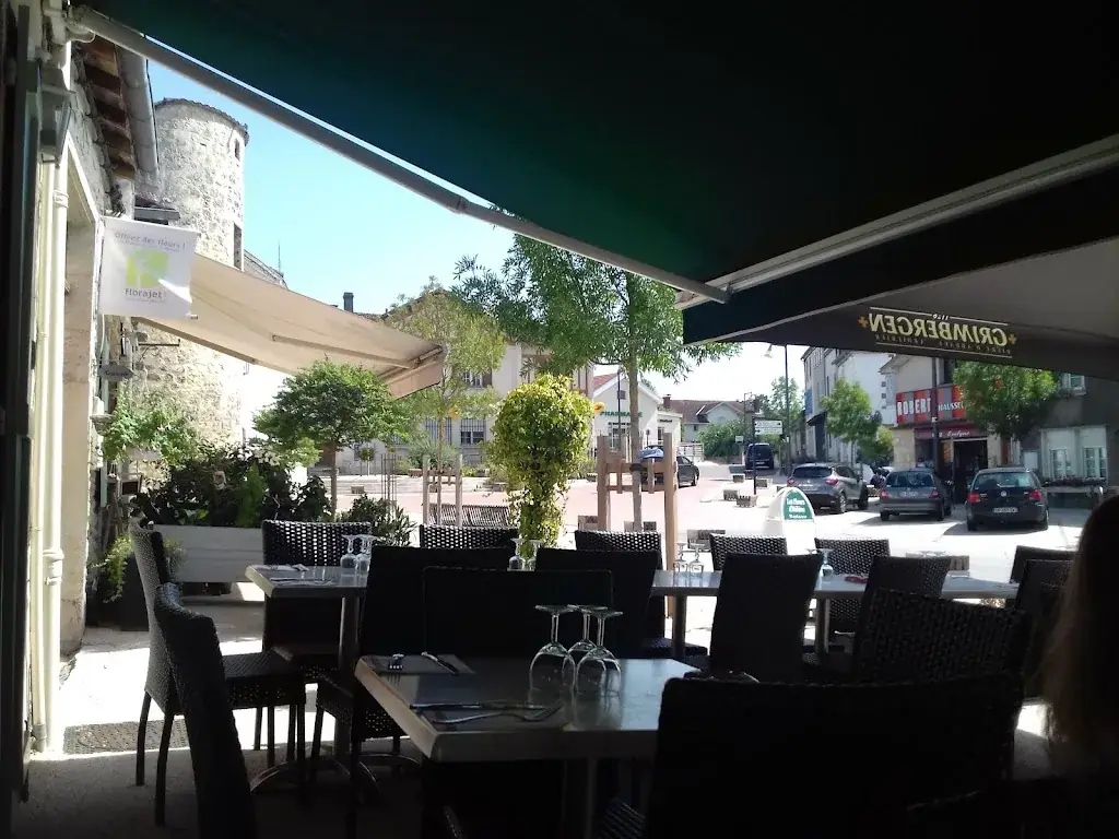 Café de La Poste restaurant à Roquefort