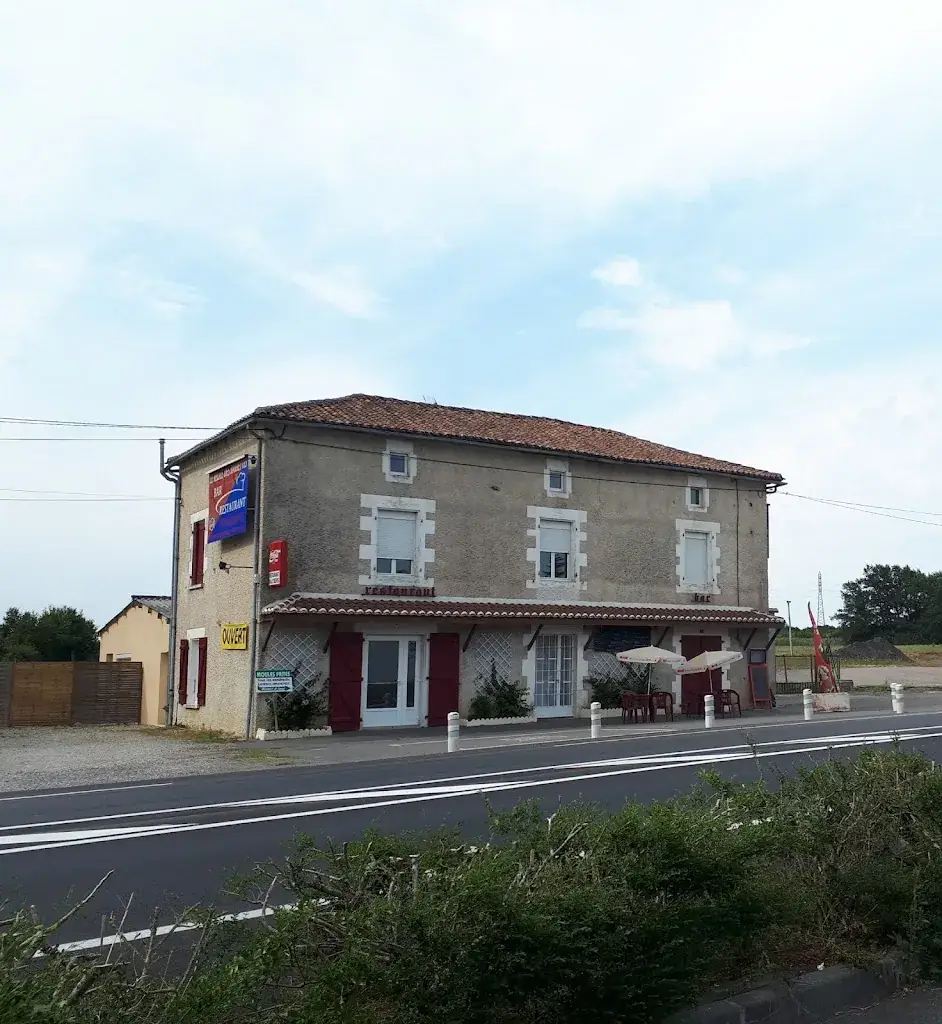 Timothy Carr_Le Relais des Barbettes_Terres-de-Haute-Charente_review