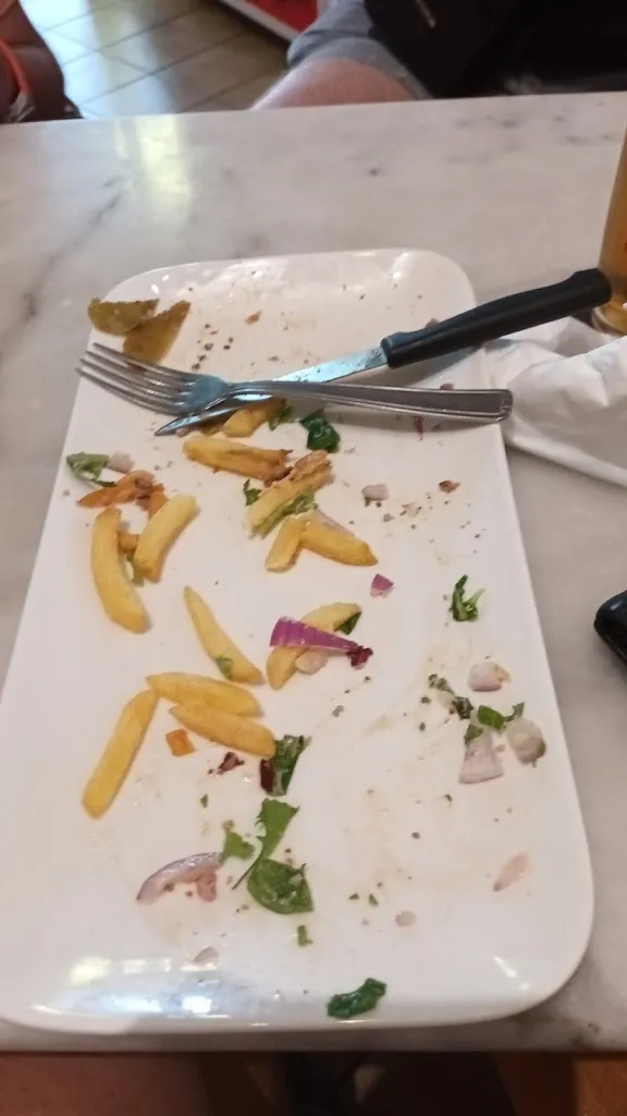 jimmy Toomuch_Bar Restaurant Les Platanes_Saint-Claud_review