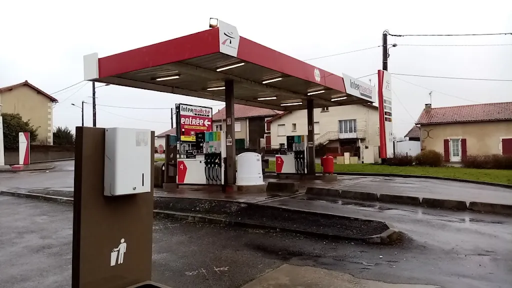 Intermarché station-service Roumazières Loubert_Terres-de-Haute-Charente_slider_image_2