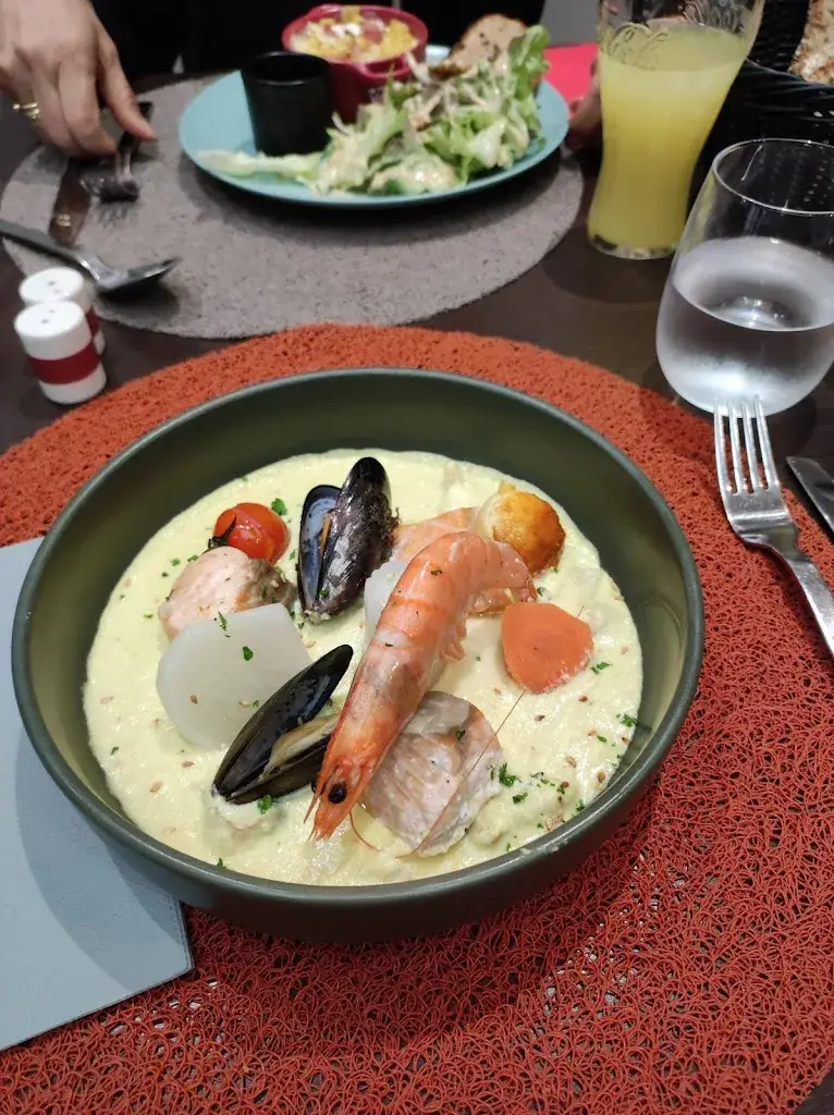 Frank Vogelgesang_L'escale du Château_Lapalisse_Bewertung