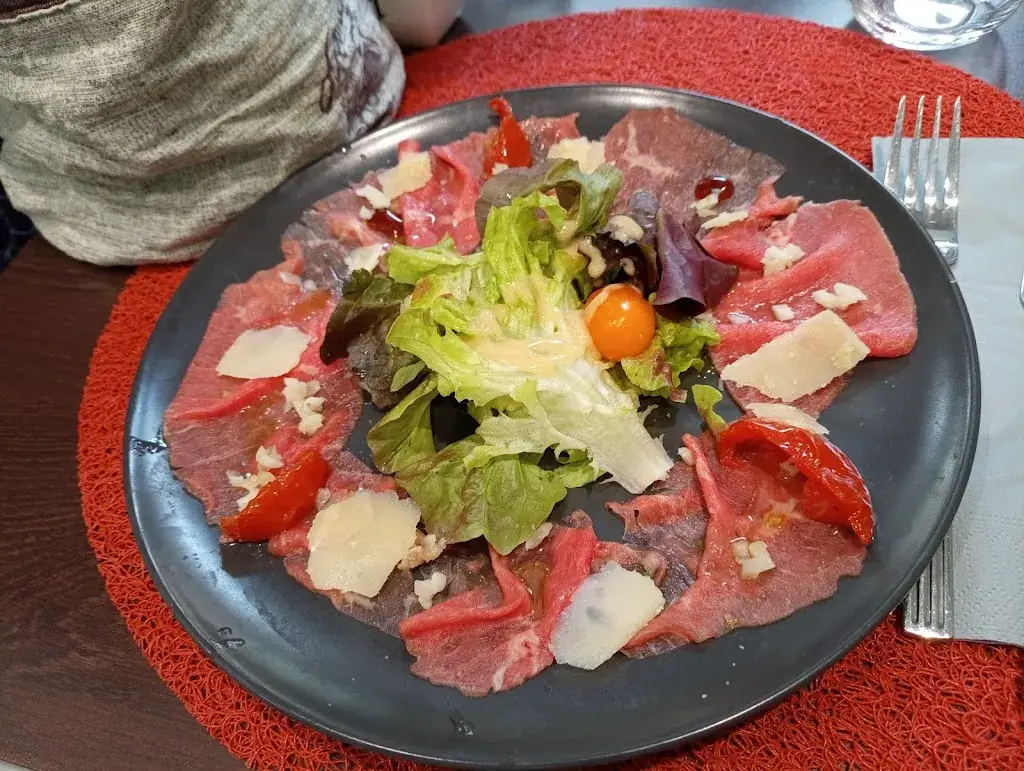 KARINE CHARPIN_L'escale du Château_Lapalisse_Bewertung