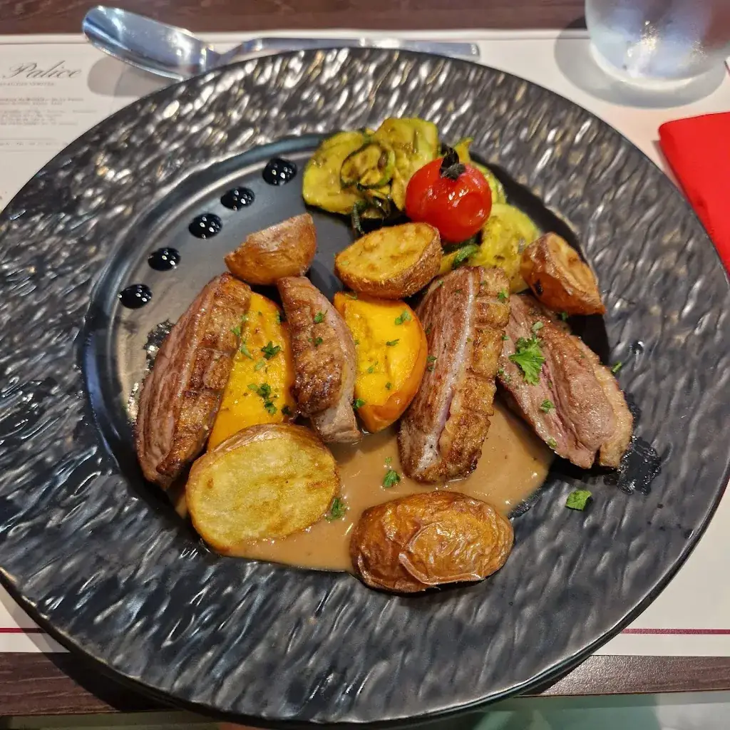 L'escale du Château_Lapalisse_slider_image_3