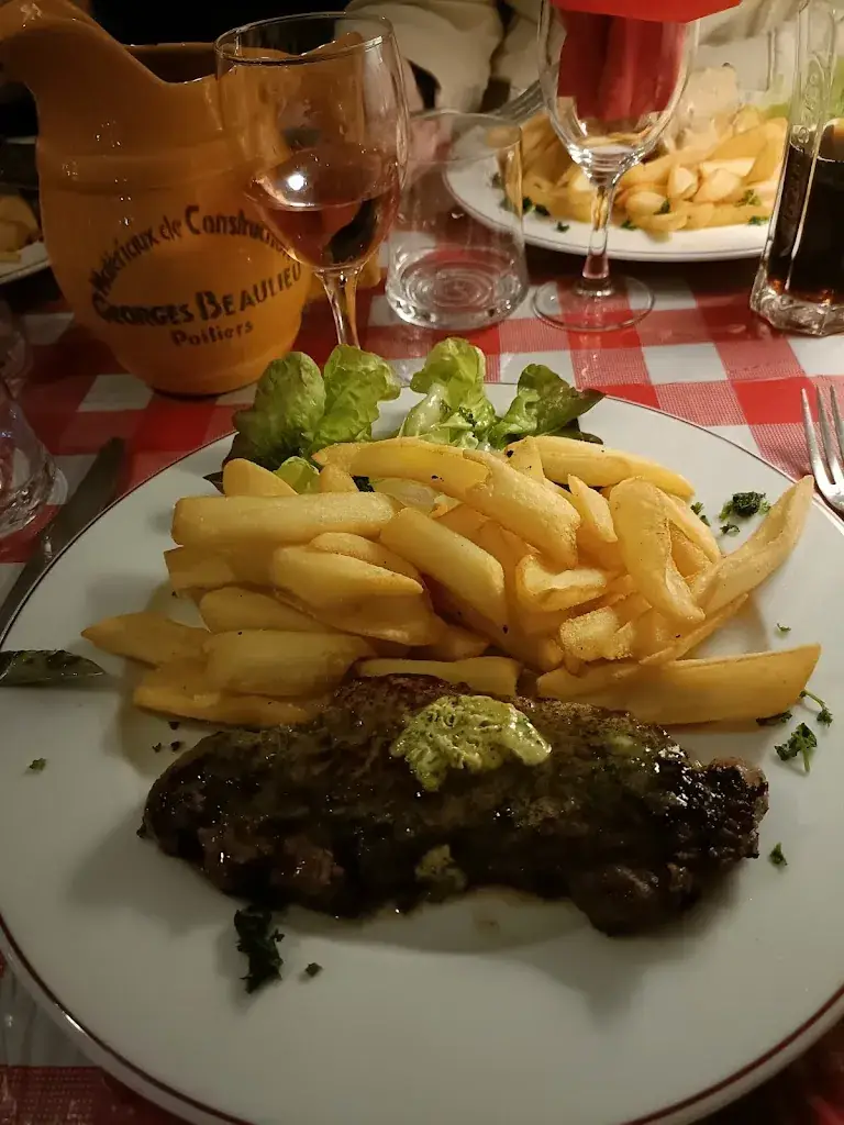 Au bouillon des halles restaurant in Ruffec