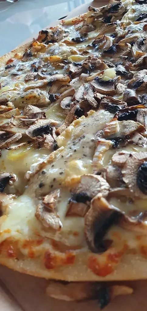 Menu_LES PIZZAS DES CAPRICES_Ruffec_image_6