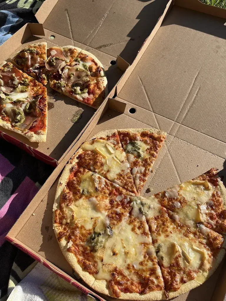 LES PIZZAS DES CAPRICES_Ruffec_slider_image_2