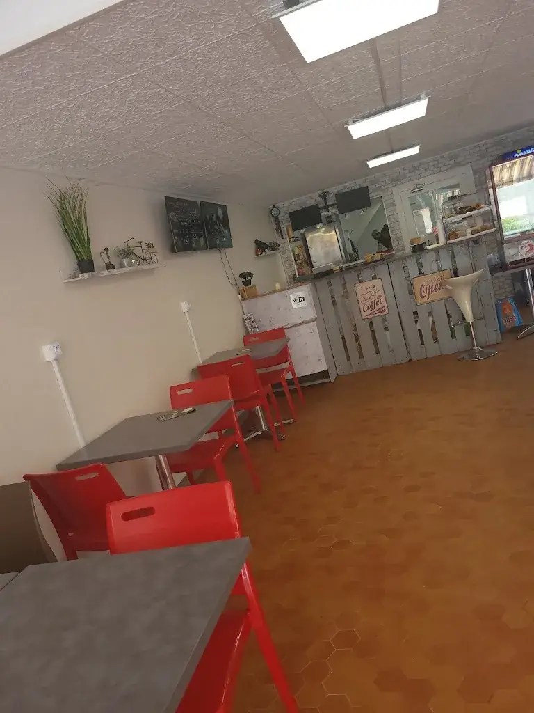 Ô Snack'Y restaurant in Saint-Aigulin