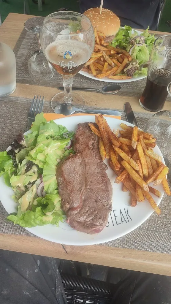 Dylan Richard_Bar restaurant du Marché 22 rue Winston Churchill 03120 lapalisse_Lapalisse_recensione