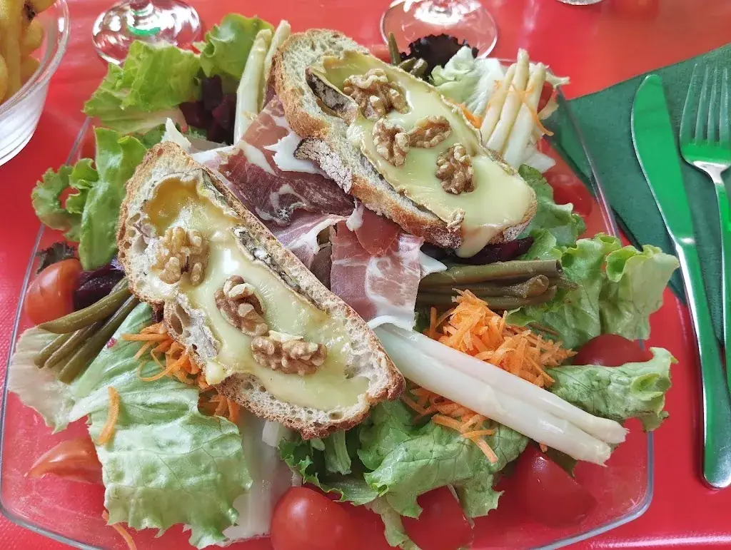 joelle morgeat_Restaurant Les Petits Plats du Coin_Lapalisse_recensione