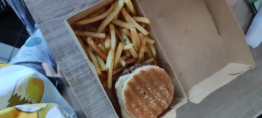 gregory aribaut_La Fourchette De Lubine_Saint-Antoine-de-Breuilh_review