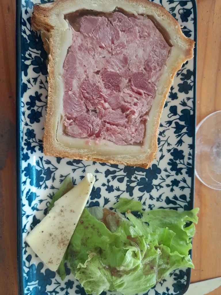 Xavier Coupry_The Little Counter_Saint-Médard-en-Jalles_review