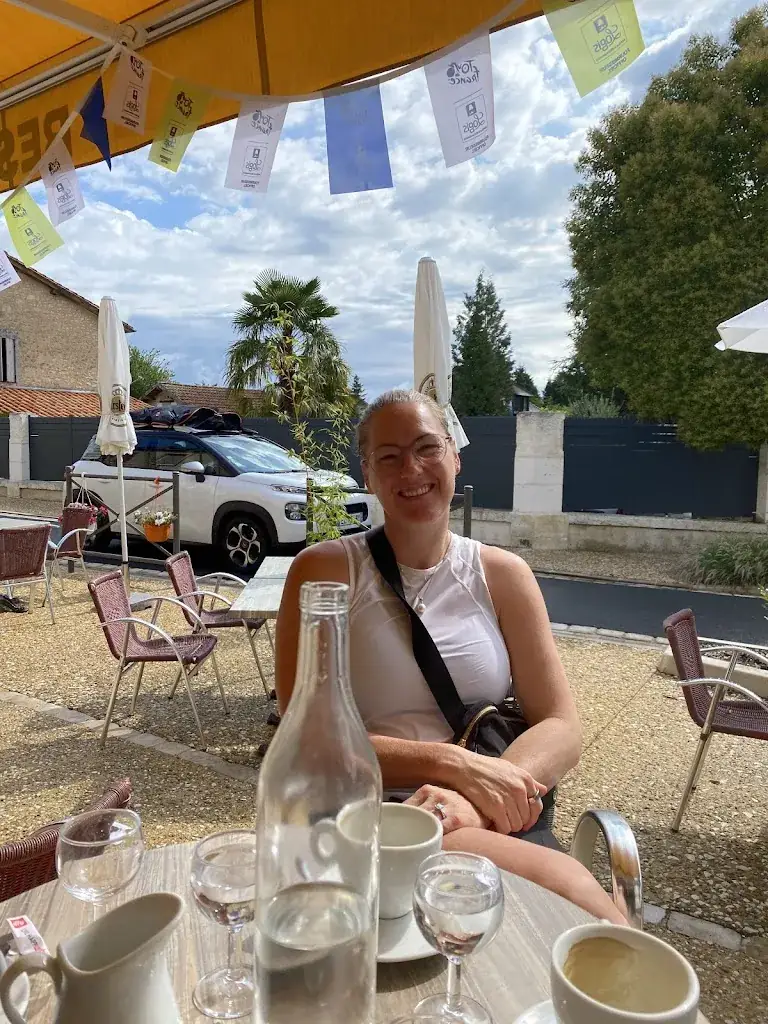 Flexico Storage & Floors_Hôtel du Champ de Foire_Aulaye-Puymangou_review