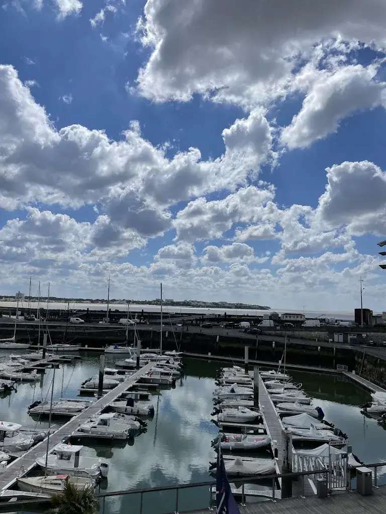 Ellinor Backman_Le Mogador_Royan_review