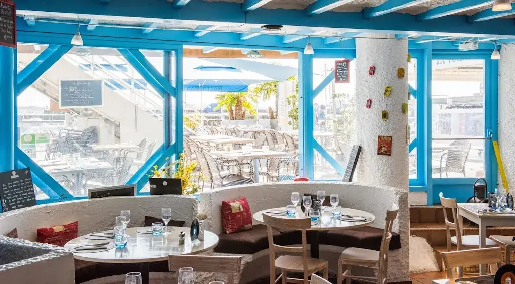 Le Petit Bouchon Restaurant in Royan