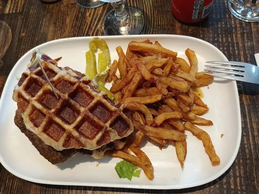 Carina Ferreira_Table 62_Royan_review