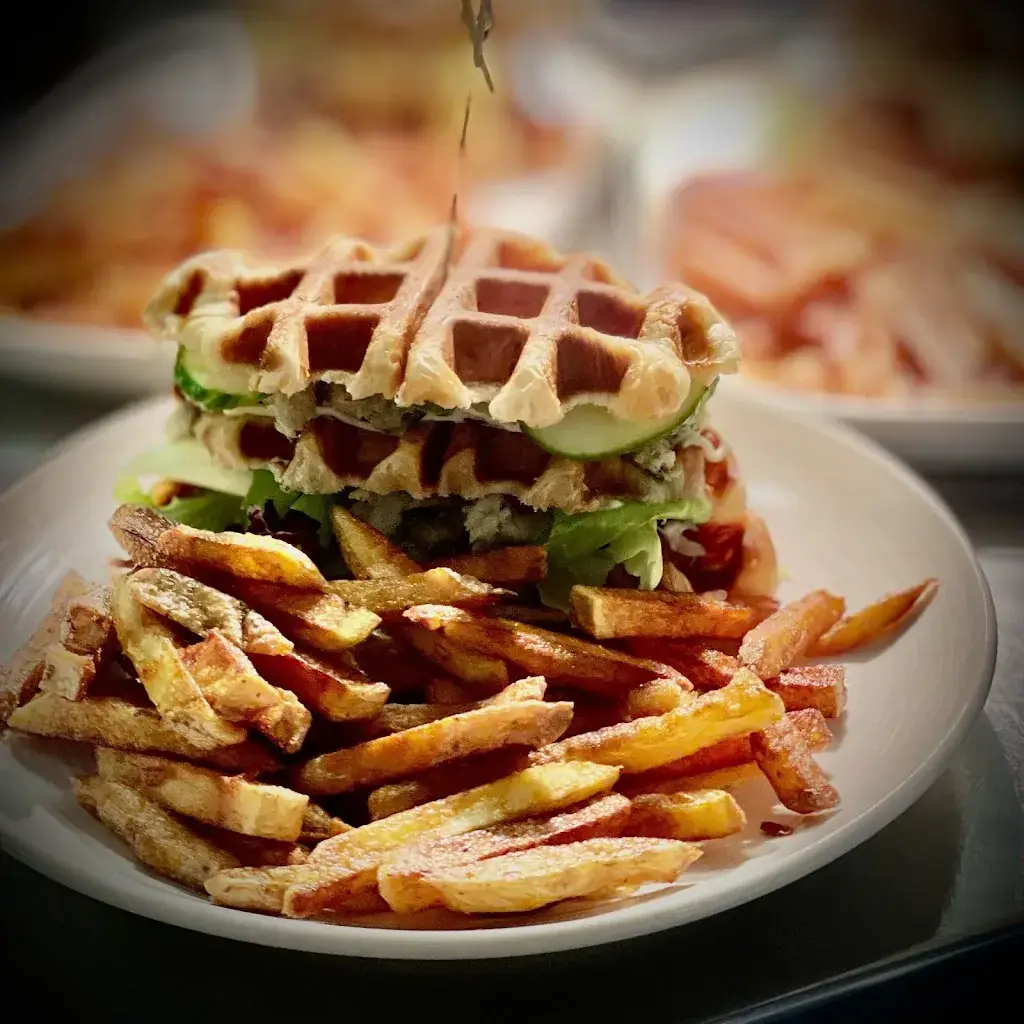 Table 62_Royan_slider_image_3