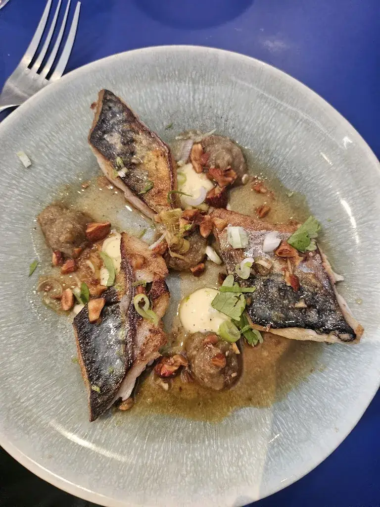 Aurélie GUIBAL_Rafales_Royan_review