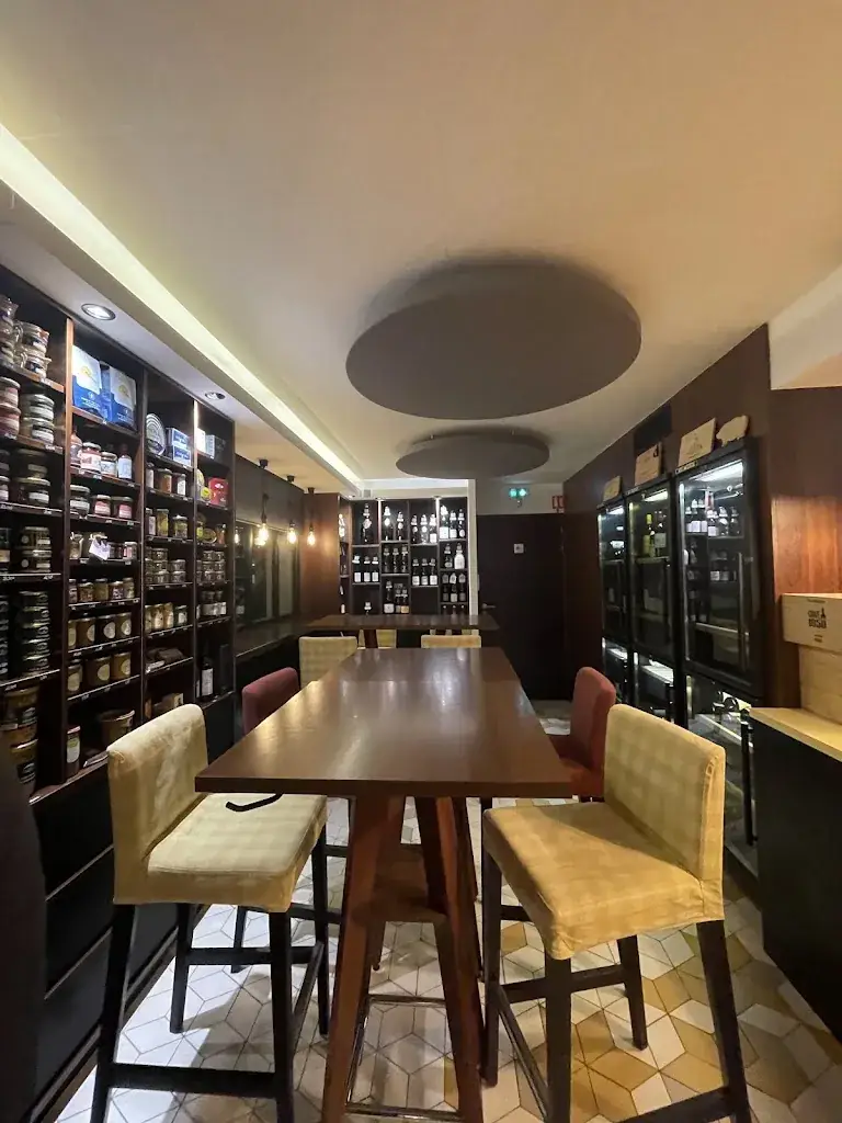 mathis_Cave 1950_Royan_review