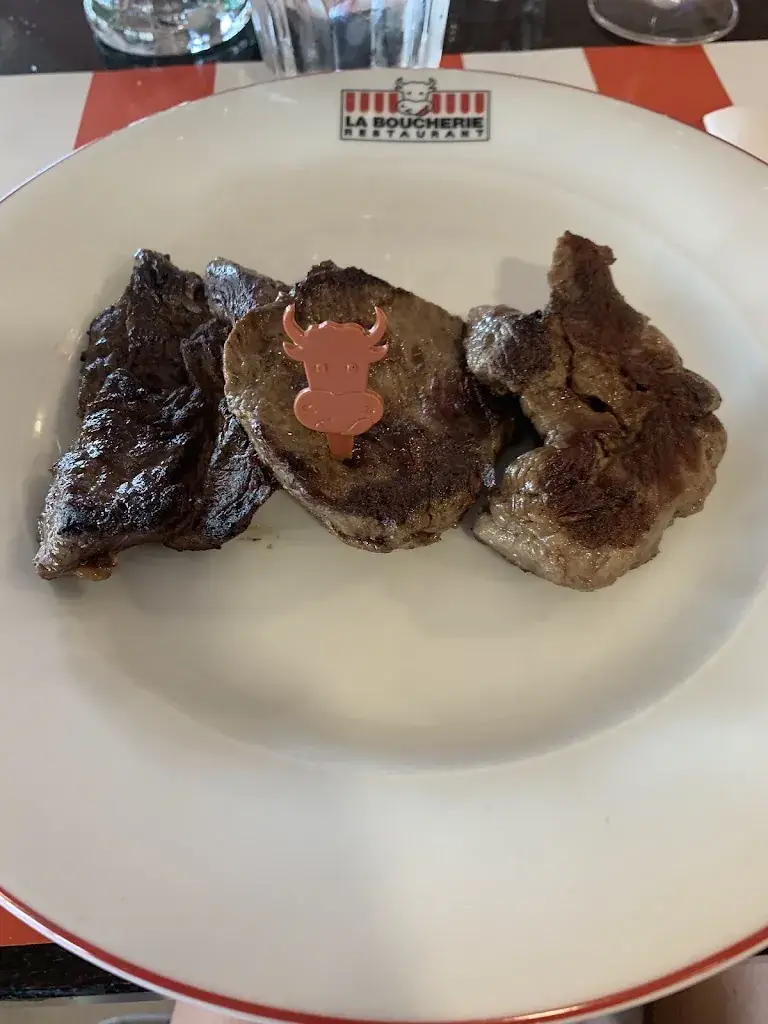 Izabella Palou_Restaurant La Boucherie_Royan_review