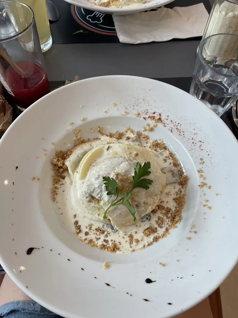 Little Kitchen_Royan_slider_image_2