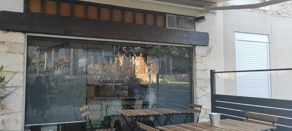 Elisa Pichon_La kasbah_Saint-Ciers-sur-Gironde_review