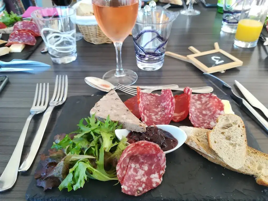 Adapei 33 Entreprise - Restaurant Le Haut-Mexant_Saint-Denis-de-Pile_slider_image_3