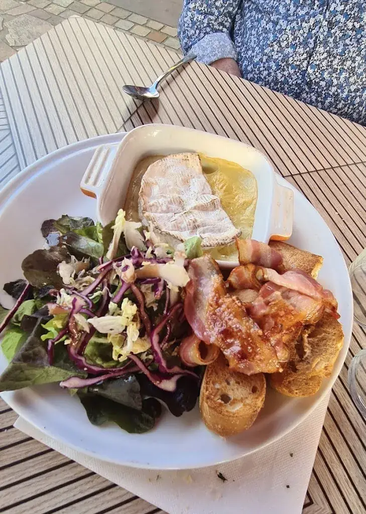 Café du fronton_Saint-Étienne-de-Baïgorry_slider_image_2