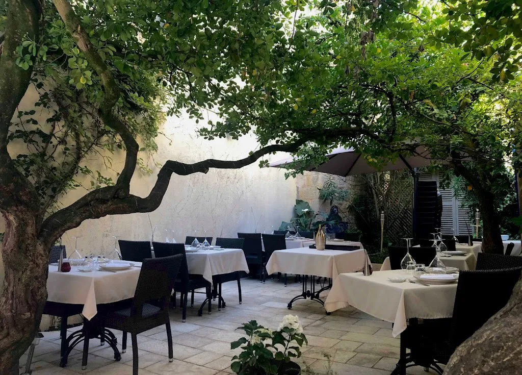 L'Huitrier Pie restaurant in Saint-Émilion