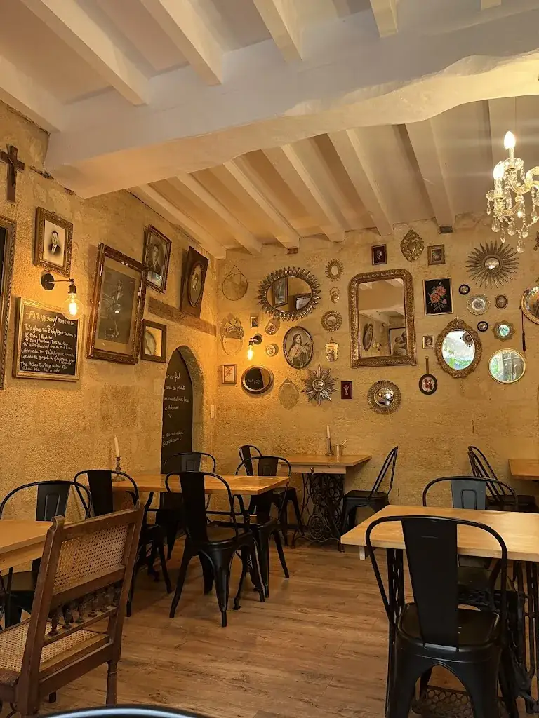 Katalin Racz_Comptoir des arts_Saint-Émilion_review