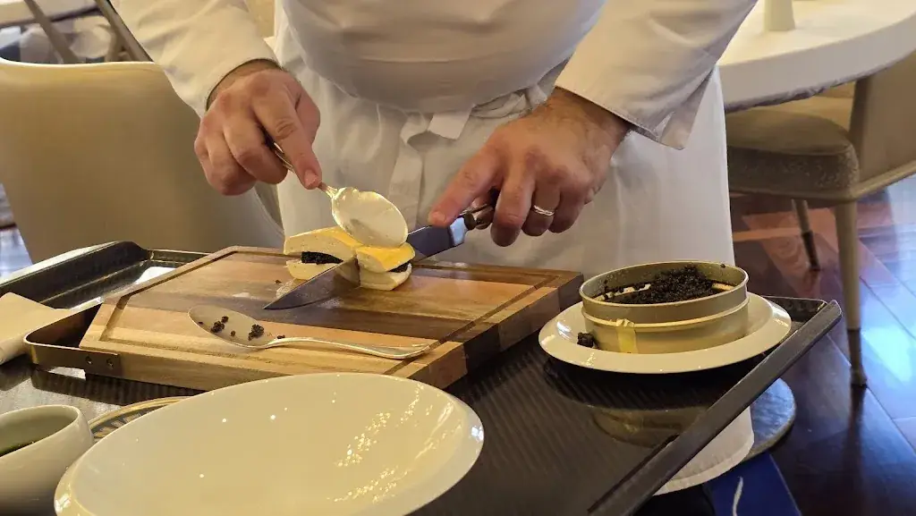 Carl Wong_La Table de Pavie_Saint-Émilion_review