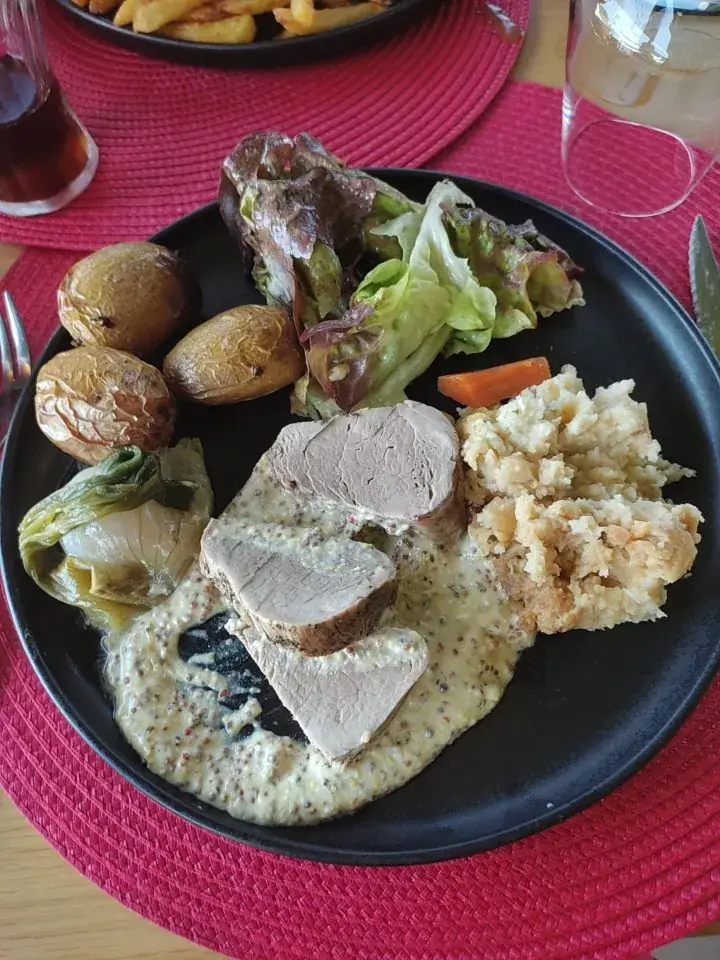 La Brasserie Santone_Saint-Georges-des-Coteaux_slider_image_3