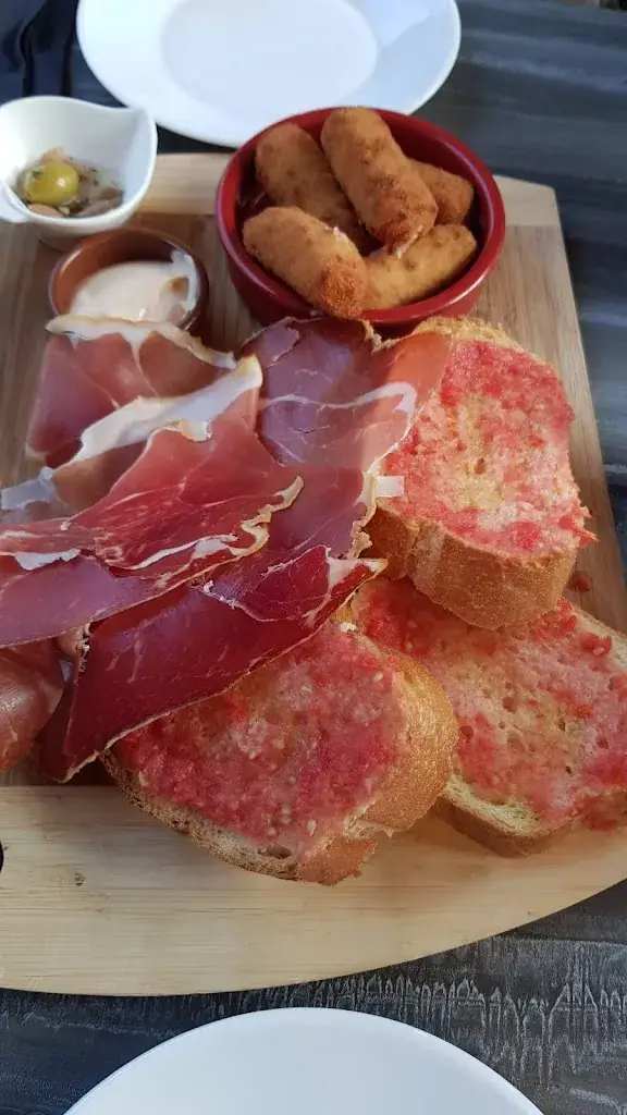 Menu_Restaurant l'eskaya_Saint-Cyprien_image_4