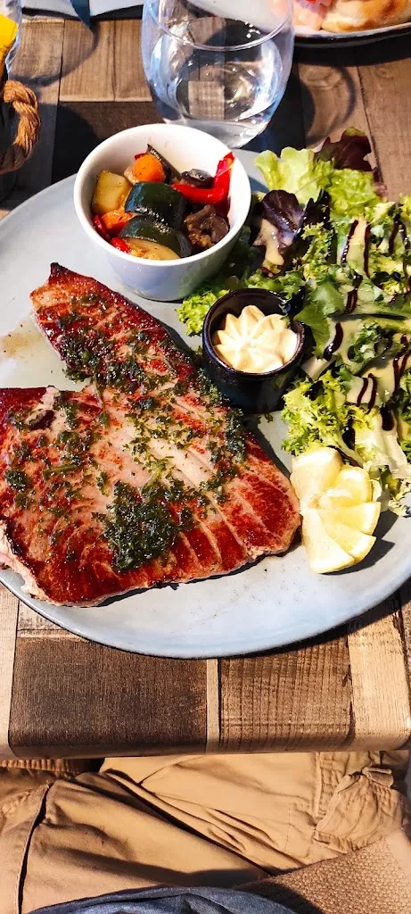 Andrey P_Restaurant Les Frégates_Saint-Cyprien_review