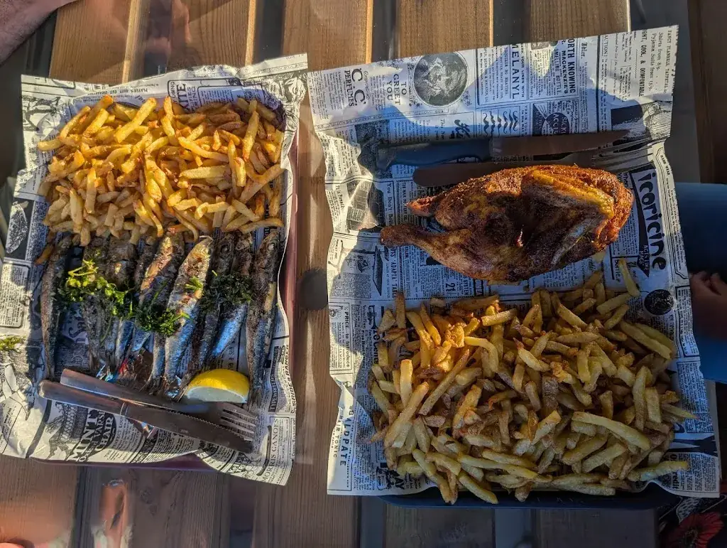 CHILL Guinguette_Saint-Cyprien_slider_image_2