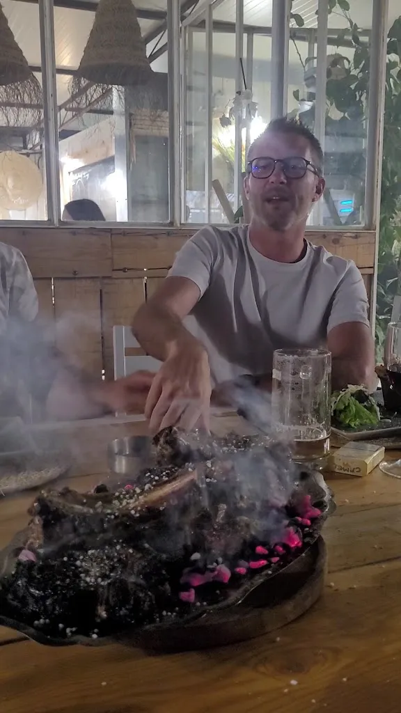 DOLCE VITA CLUB DE PLAGE RESTAURANT Restaurant in Saint-Cyprien