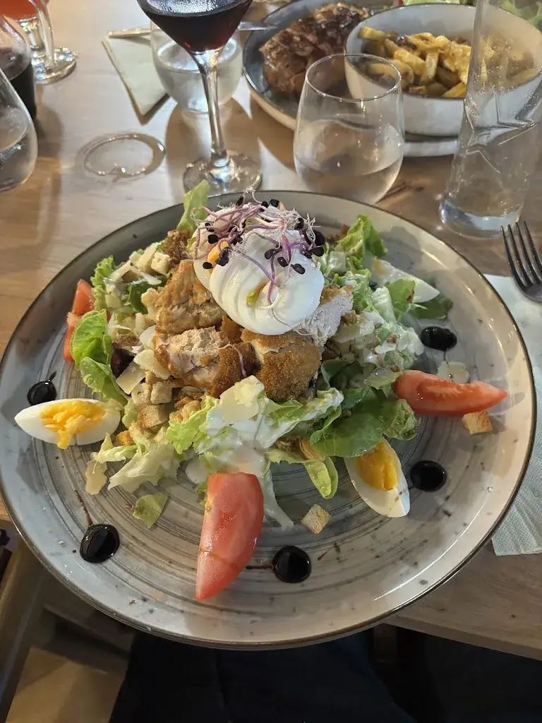 Nicolas Taquet_La Tour_Saint-Cyprien_recensione