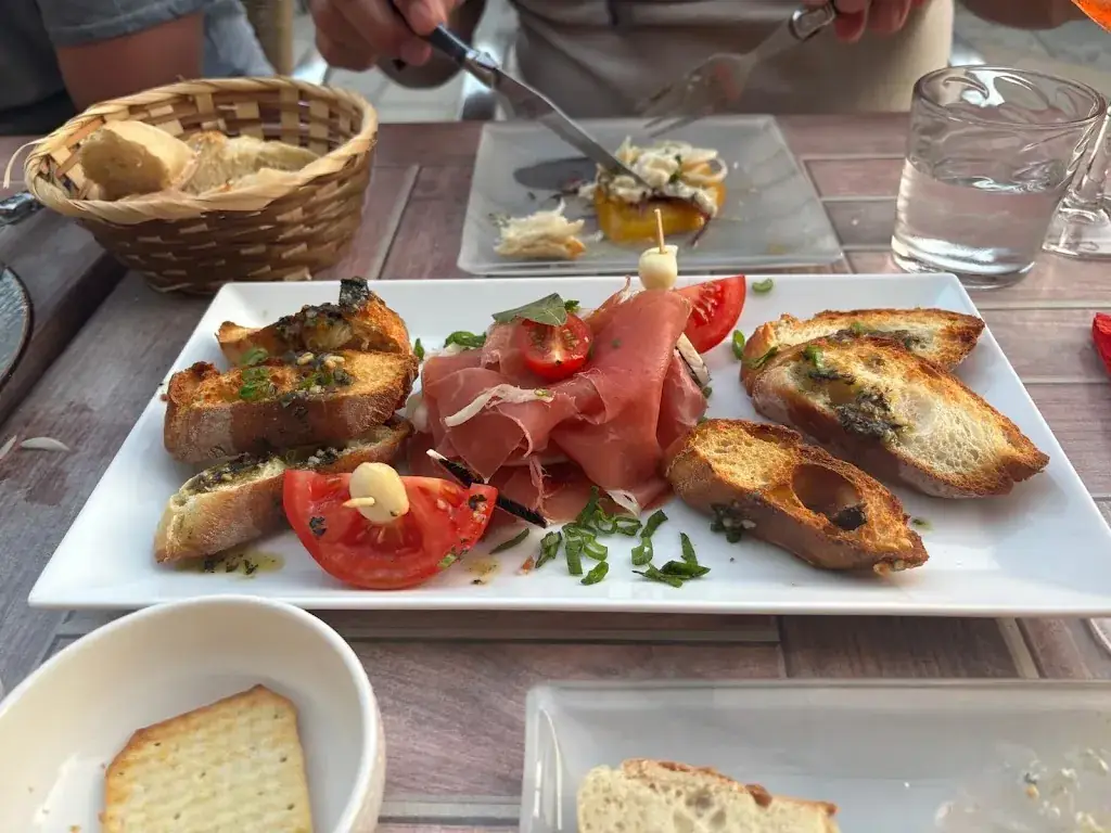 La Maison_Saint-Cyprien_slider_image_2