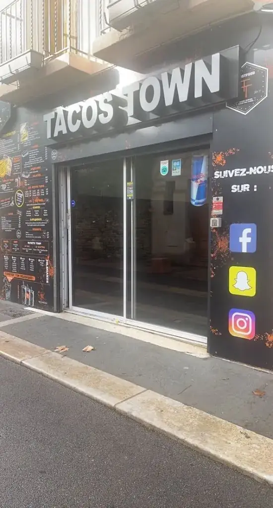 Tacos Town restaurant in Saint-Cyprien