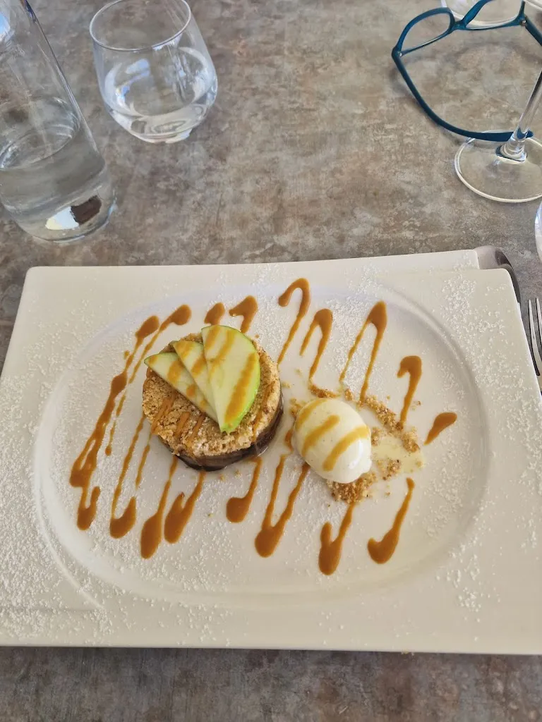 Anne Marie Miller_Le Récif_Saint-Cyprien_review