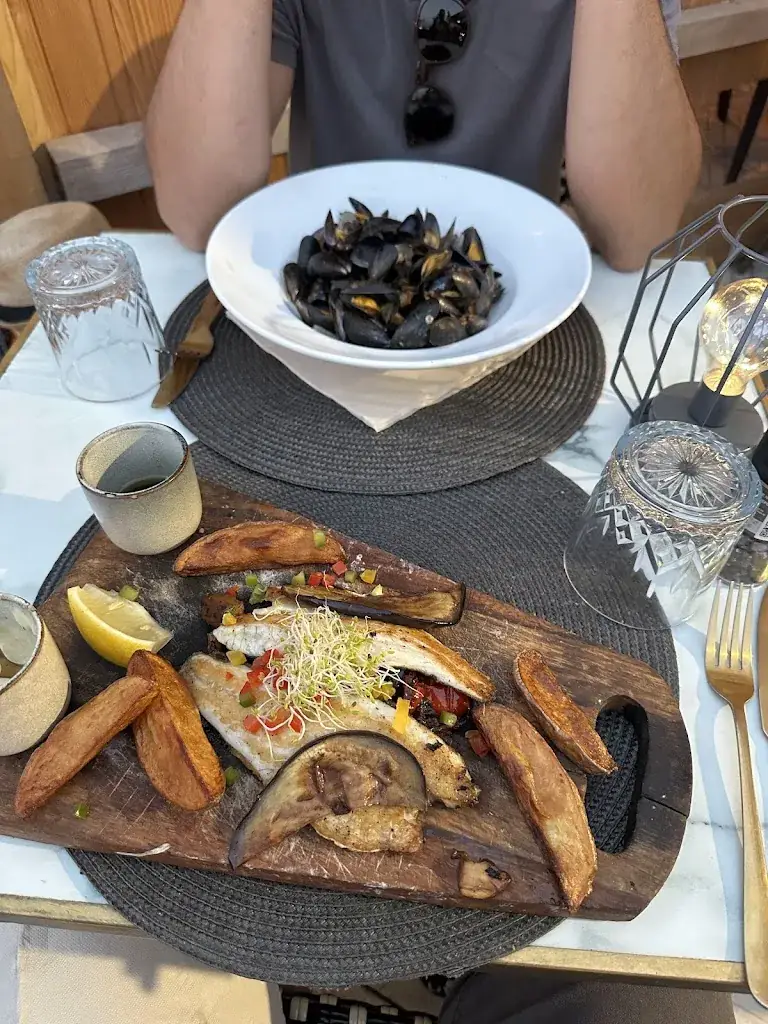 Lionel Roumy_Chez Francette_Saint-Cyprien_review