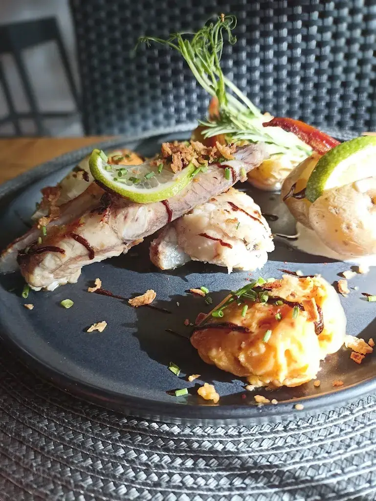 Chez Francette_Saint-Cyprien_slider_image_2