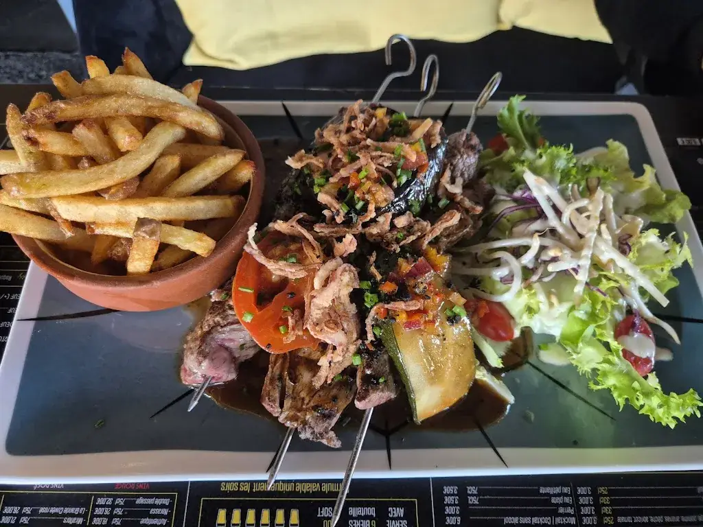 Uno Mas_Saint-Cyprien_slider_image_3