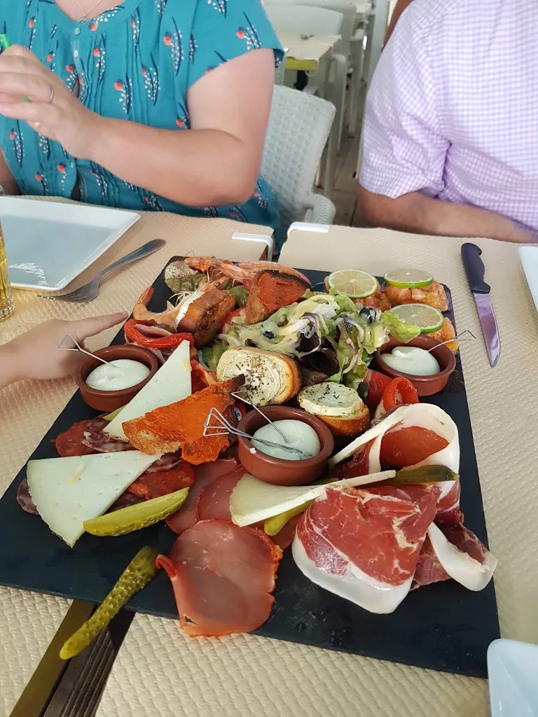 Steve Oke_Restaurant la Flottille_66750_review