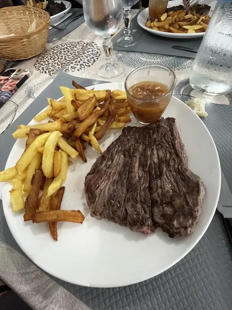 Sandrine RITO_The Sports Bar_Saint-Georges-lès-Baillargeaux_review