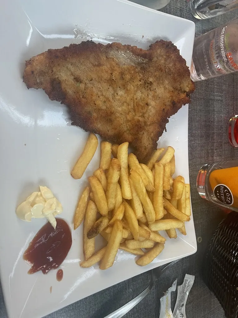 Ellyn LIPOWSKI_Chez Roberto au chambon-feugerolles_Chambon-Feugerolles_review