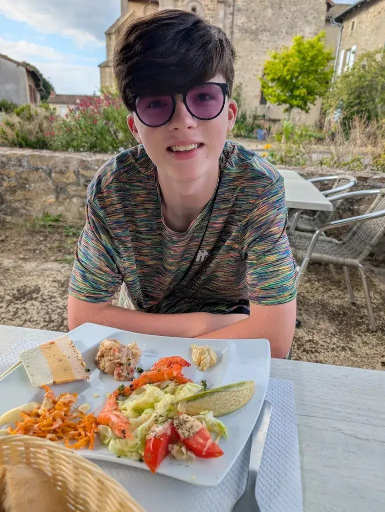 Sarah Clough_Le Saint Jouvent_Saint-Jouvent_review