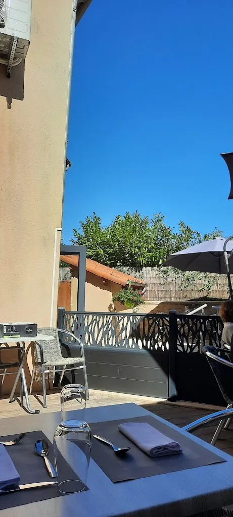 Le Saint Laurent restaurant in Saint-Laurent-sur-Gorre