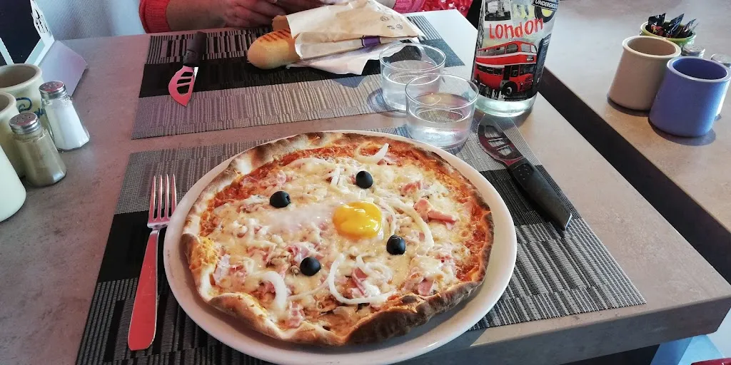 Pizza St Louis_Saint-Louis-de-Montferrand_slider_image_2