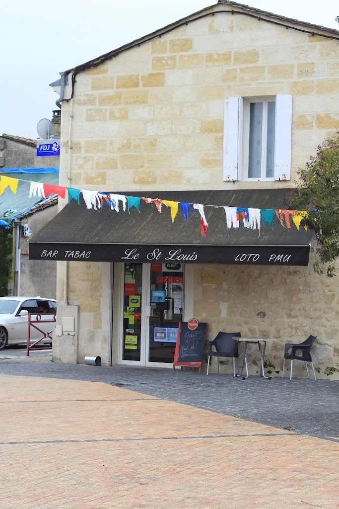 Le St Louis restaurant in Saint-Louis-de-Montferrand